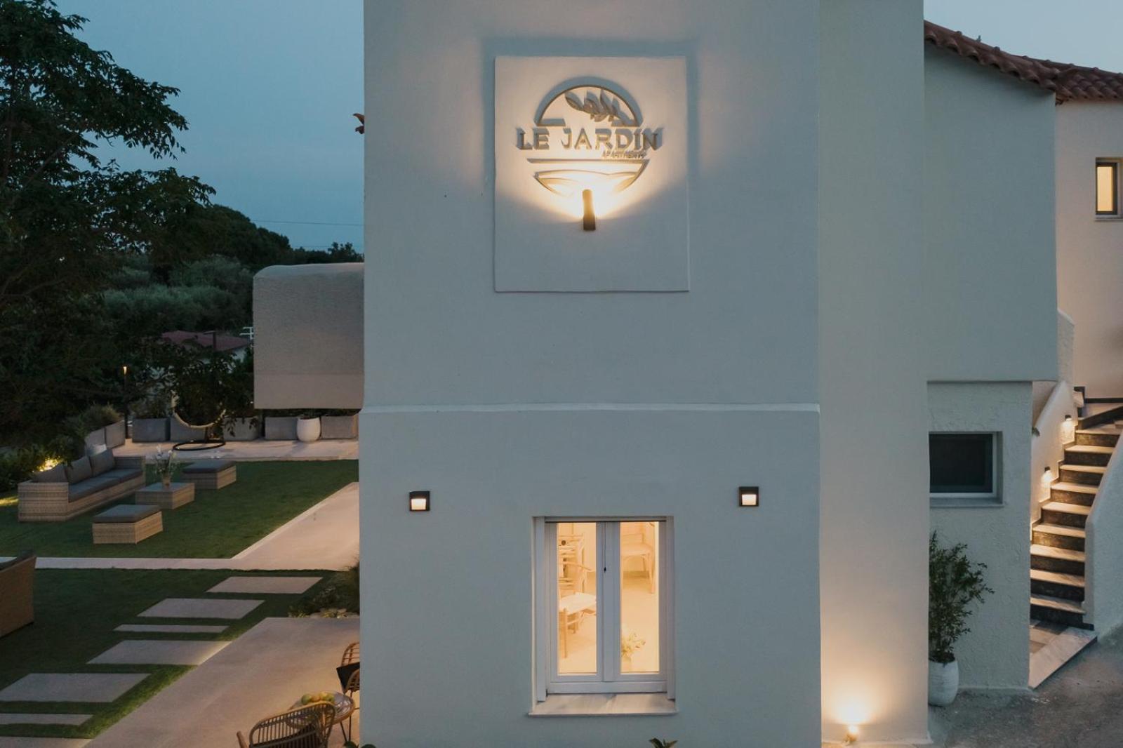 Le Jardin Apartments Kampos Marathokampou Exteriör bild